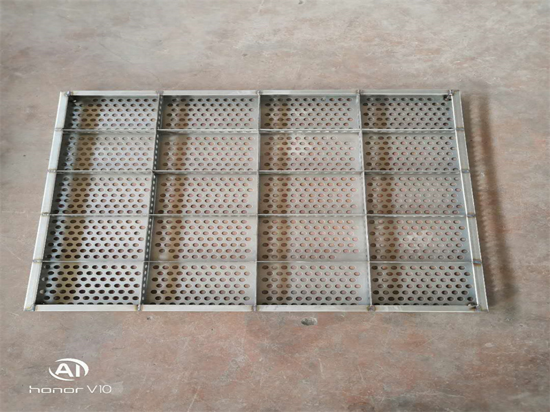 殺菌釜?dú)⒕貌讳P鋼盤子帶隔板