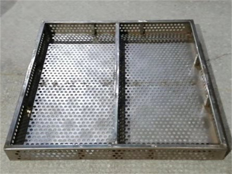 殺菌釜?dú)⒕貌讳P鋼盤子帶隔板